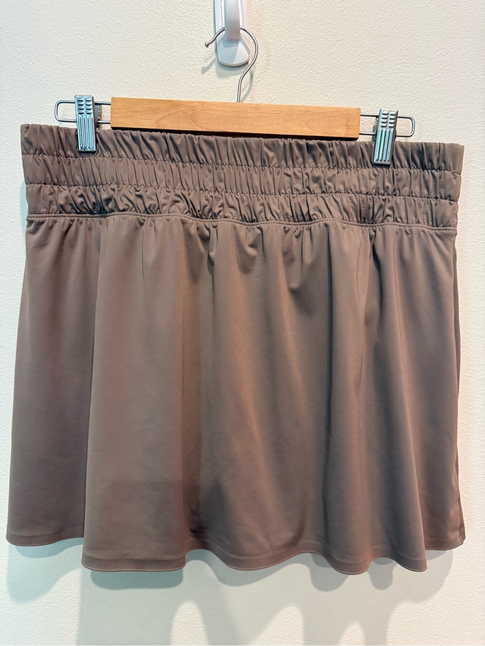 SPANX Boost Active Skort Taupe Elastic-Waist